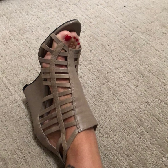 Taupe Wedge Heels! - Picture 5 of 7